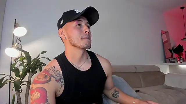 Snapshot of Chriskyle_ chatting on 03.11.25 Chriskyle  online show from 03.11.25