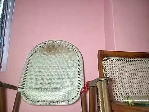 Snapshot of damsexy4 chatting on 10.23.25 damsexy4 online show from 10.23.25