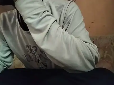 Snapshot of damsexy4 chatting on 11.10.25 damsexy4 online show from 11.10.25