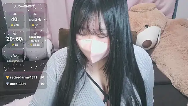 Snapshot of yuinyan3150 chatting on 02.14.26 yuinyan3150 online show from 02.14.26