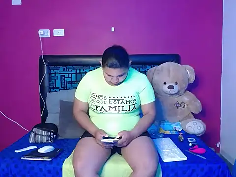 karolhot916 online show from 09.30.25