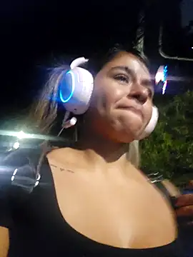 Snapshot of rajnar_ninaa chatting on 11.26.25 rajnar ninaa online show from 11.26.25