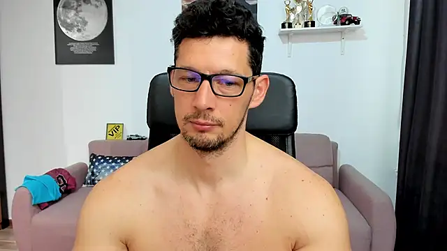 Snapshot of BrutusK08 chatting on 03.27.26 BrutusK08 online show from 03.27.26