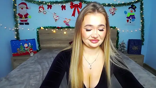 Snapshot of StacyYellig chatting on 12.29.24 StacyYellig online show from 12.29.24