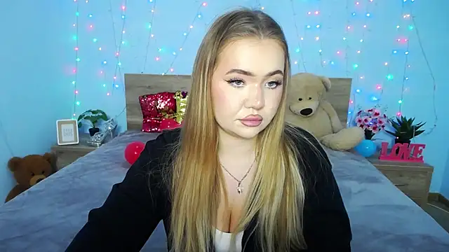 Snapshot of StacyYellig chatting on 01.15.25 StacyYellig online show from 01.15.25