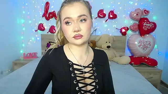 Snapshot of StacyYellig chatting on 02.06.25 StacyYellig online show from 02.06.25