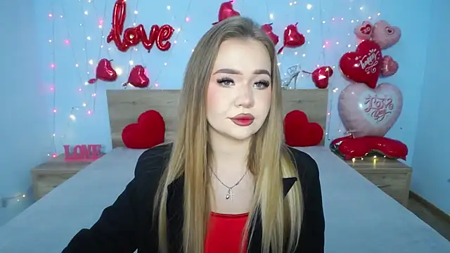 Snapshot of StacyYellig chatting on 02.15.25 StacyYellig online show from 02.15.25