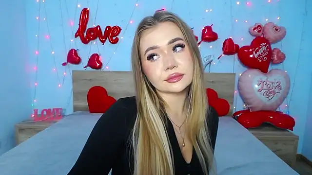 Snapshot of StacyYellig chatting on 02.18.25 StacyYellig online show from 02.18.25