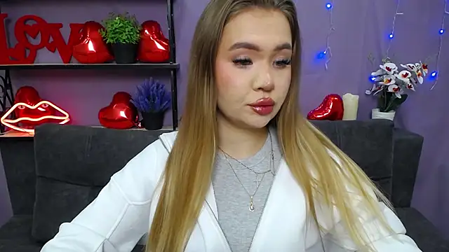 Snapshot of StacyYellig chatting on 03.04.25 StacyYellig online show from 03.04.25