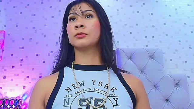 Snapshot of JulietaReyess chatting on 11.30.25 JulietaReyess online show from 11.30.25