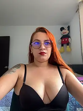 Snapshot of eva__xox chatting on 05.08.26 eva xox online show from 05.08.26
