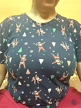 Snapshot of CUTE_SOPHIA- chatting on 05.17.26 CUTE SOPHIA- online show from 05.17.26