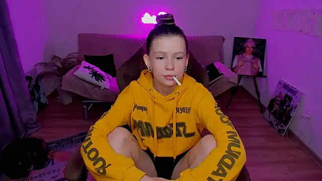 HelloRoxy online show from 02.17.26