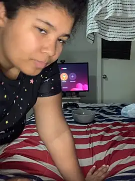 KittyLoroi online show from 10.29.25