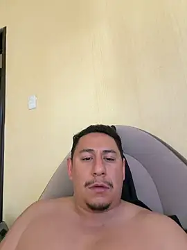 Snapshot of hadrianmex chatting on 03.08.26 hadrianmex online show from 03.08.26