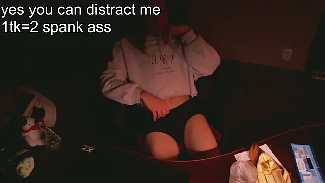 izilizi 23 online show from 12.19.24