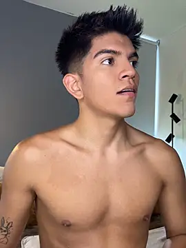 santiago 01 online show from 12.13.25