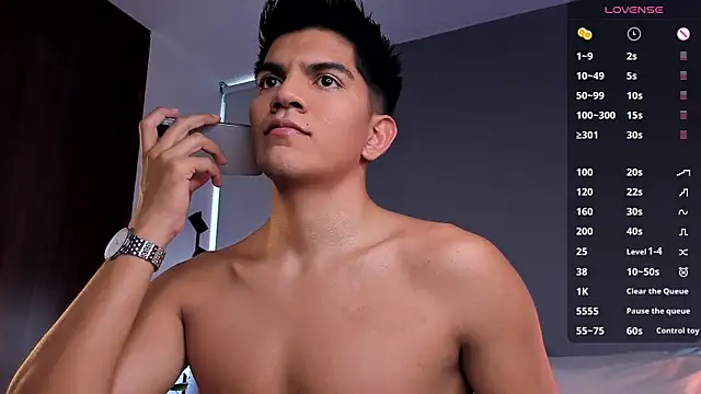 santiago 01 online show from 04.07.26