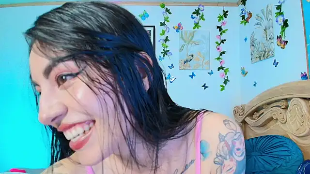 Snapshot of Teresa_Moon_ chatting on 10.10.25 Teresa Moon  online show from 10.10.25