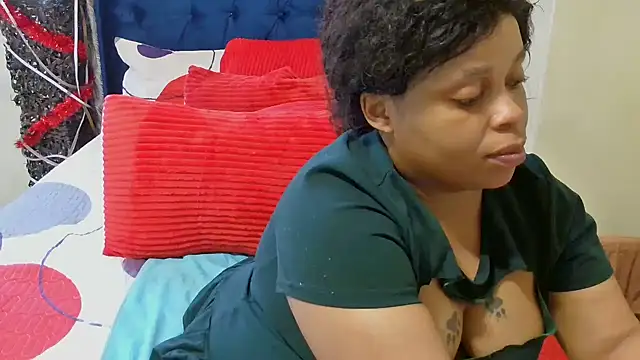 THESHORTQUEEN online show from 01.08.26