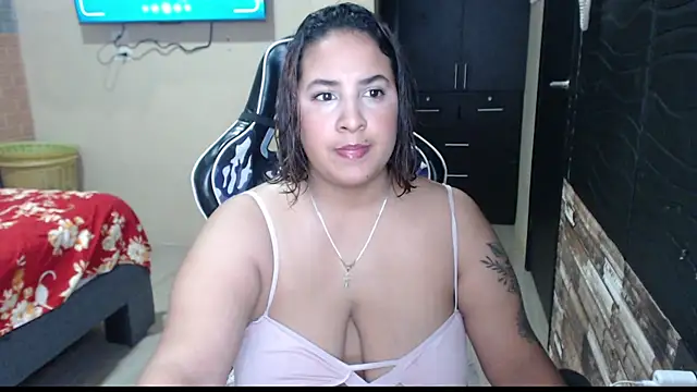 Snapshot of KathyHardcore69 chatting on 04.20.26 KathyHardcore69 online show from 04.20.26