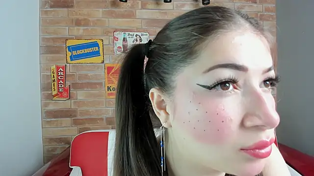 Snapshot of miss__pamela chatting on 10.21.25 miss  pamela online show from 10.21.25