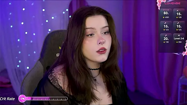 CoralineKeyns online show from 12.04.24