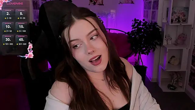 CoralineKeyns online show from 03.10.25