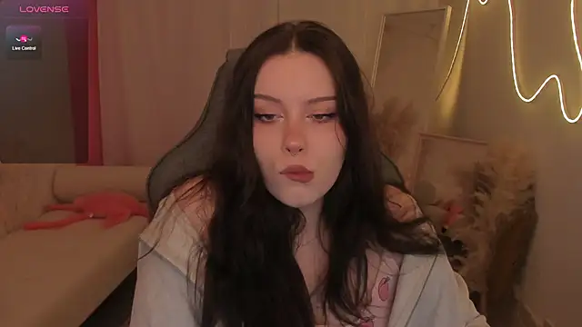 CoralineKeyns online show from 02.18.26