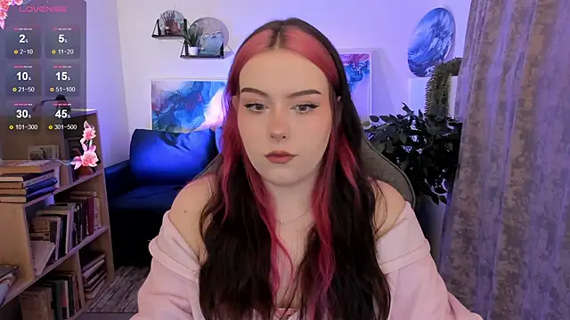 CoralineKeyns online show from 04.14.26