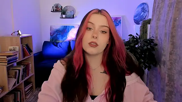 CoralineKeyns online show from 04.15.26