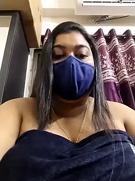 Snapshot of indianlisa5 chatting on 09.18.25 indianlisa5 online show from 09.18.25