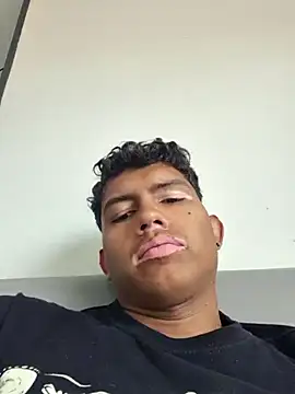 Snapshot of xrobXstax chatting on 09.20.25 xrobXstax online show from 09.20.25