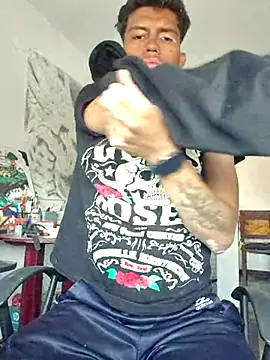 Snapshot of xrobXstax chatting on 10.13.25 xrobXstax online show from 10.13.25