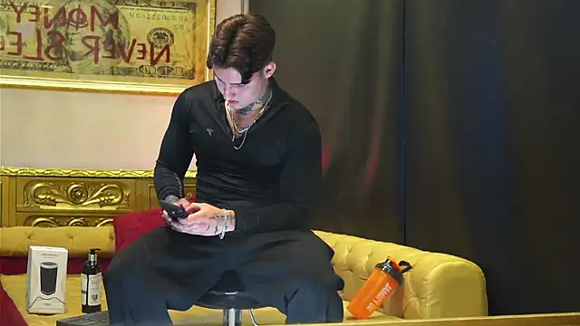 Snapshot of dantecoppolaa_ chatting on 04.24.26 dantecoppolaa online show from 04.24.26