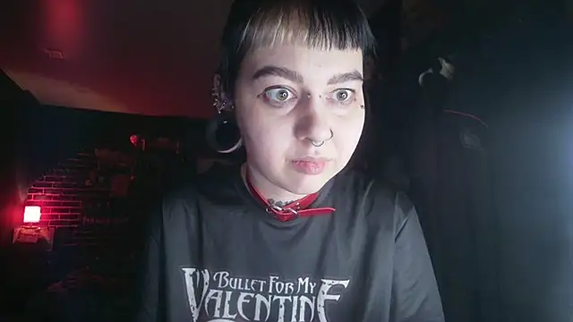 Snapshot of MoorderxDoll chatting on 02.13.25 MoorderxDoll online show from 02.13.25