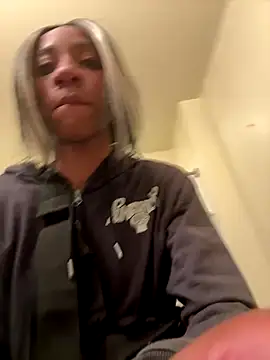 Snapshot of cutiesigh chatting on 10.29.25 cutiesigh online show from 10.29.25