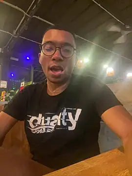 Snapshot of Aaronblack1_ chatting on 05.19.26 Aaronblack1 online show from 05.19.26