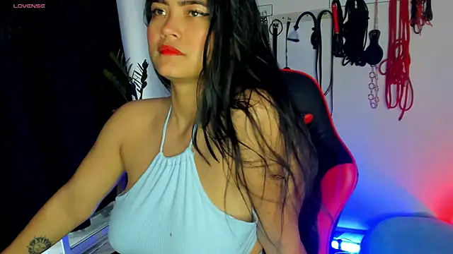 Snapshot of scarlet-kennedy98 chatting on 12.14.24 scarlet-kennedy98 online show from 12.14.24