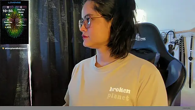 Snapshot of scarlet-kennedy98 chatting on 01.20.25 scarlet-kennedy98 online show from 01.20.25