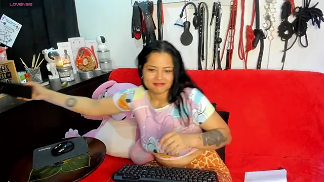 Snapshot of scarlet-kennedy98 chatting on 03.03.25 scarlet-kennedy98 online show from 03.03.25