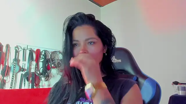 Snapshot of scarlet-kennedy98 chatting on 02.02.26 scarlet-kennedy98 online show from 02.02.26