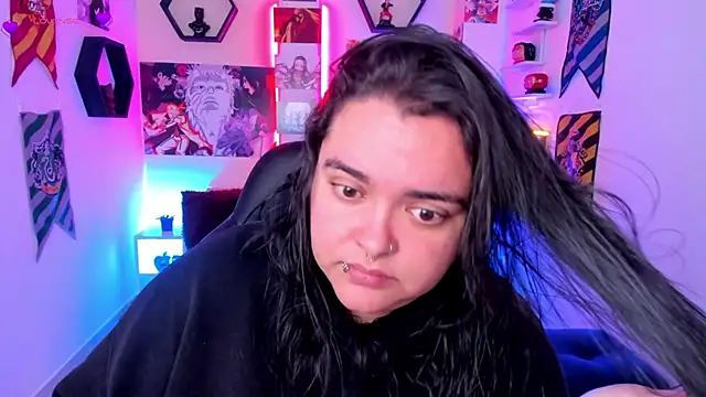 Snapshot of Luise_Meyrink chatting on 12.14.24 Luise Meyrink online show from 12.14.24