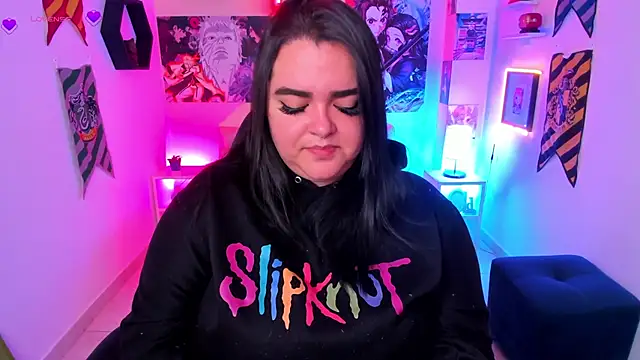 Snapshot of Luise_Meyrink chatting on 12.31.24 Luise Meyrink online show from 12.31.24