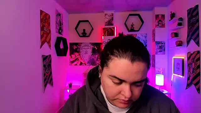 Snapshot of Luise_Meyrink chatting on 01.12.25 Luise Meyrink online show from 01.12.25