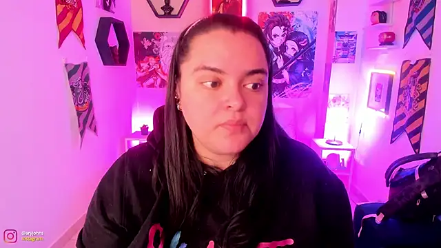 Snapshot of Luise_Meyrink chatting on 01.28.25 Luise Meyrink online show from 01.28.25