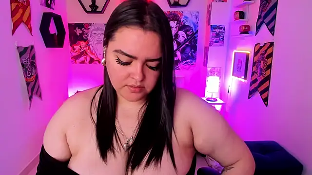 Snapshot of Luise_Meyrink chatting on 01.28.25 Luise Meyrink online show from 01.28.25