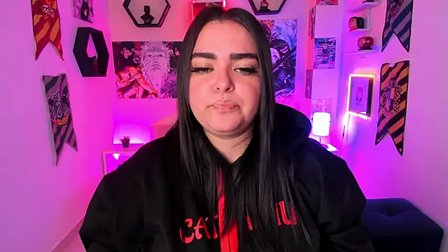 Snapshot of Luise_Meyrink chatting on 01.30.25 Luise Meyrink online show from 01.30.25