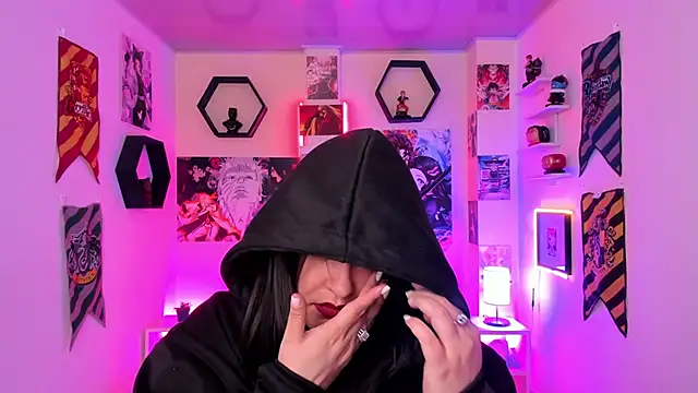 Snapshot of Luise_Meyrink chatting on 02.01.25 Luise Meyrink online show from 02.01.25