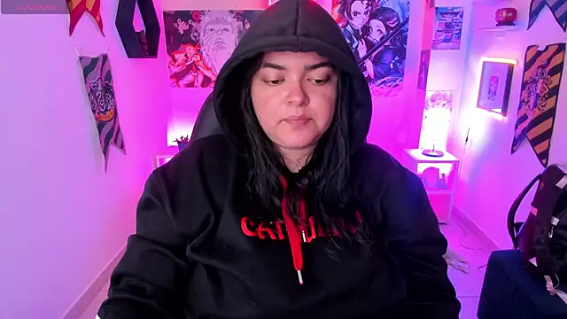 Snapshot of Luise_Meyrink chatting on 02.11.25 Luise Meyrink online show from 02.11.25